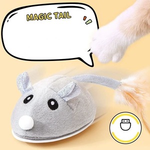 고양이용 인터랙티브 마우스 장난감 USB 충전 움직이는 쥐 깃털 장난감 실내 새끼 고양이용 놀이 잡기 훈련 장난감 애완 동물 공급