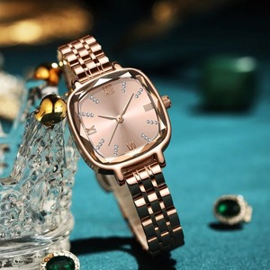 UTHAI 여성용 스퀘어 쿼츠 시계 워터 다이아몬드 다면체 미러 페이스 심플하고 트렌디한 다목적 손목시계 V1